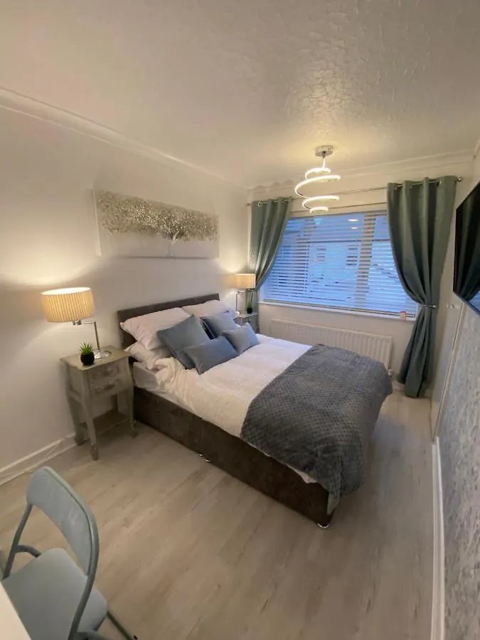 Holiday home New…The Hottub House Blackpool Pleasure Beach